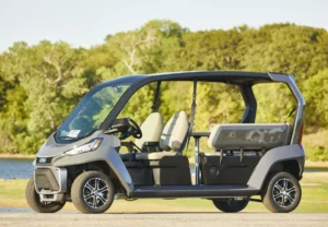 2025 Club Car CRU 6 Passenger Electric Golf Carts for Sale (2)