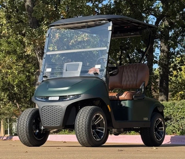 2026 E Z GO Freedom RXV Elite 2 Passenger HP Lithium Ion Golf Carts for Sale (1)